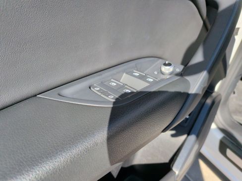 Used 2023 Audi Q5 2.0T Premium w/ Convenience Package image 15