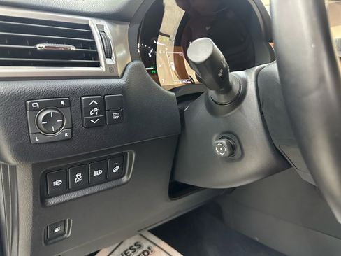 Used 2022 Lexus GX 460 Premium w/ Premium Package image 17