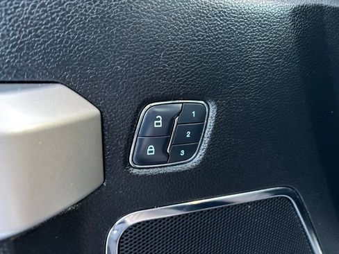 Used 2018 Ford F250 Lariat w/ Lariat Ultimate Package image 32