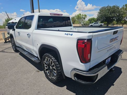 Used 2023 GMC Sierra 1500 SLT w/ SLT Convenience Package AWD/4WD image 3