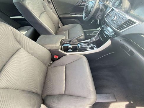 Used 2017 Honda Accord LX image 34