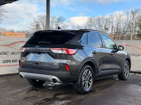 Used 2020 Ford Escape SEL image 11