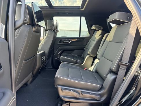 New 2026 GMC Yukon Elevation w/ Elevation Premium Package AWD/4WD image 11