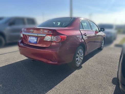 Used 2013 Toyota Corolla LE FWD image 3