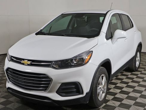 Used 2022 Chevrolet Trax LS AWD/4WD image 5