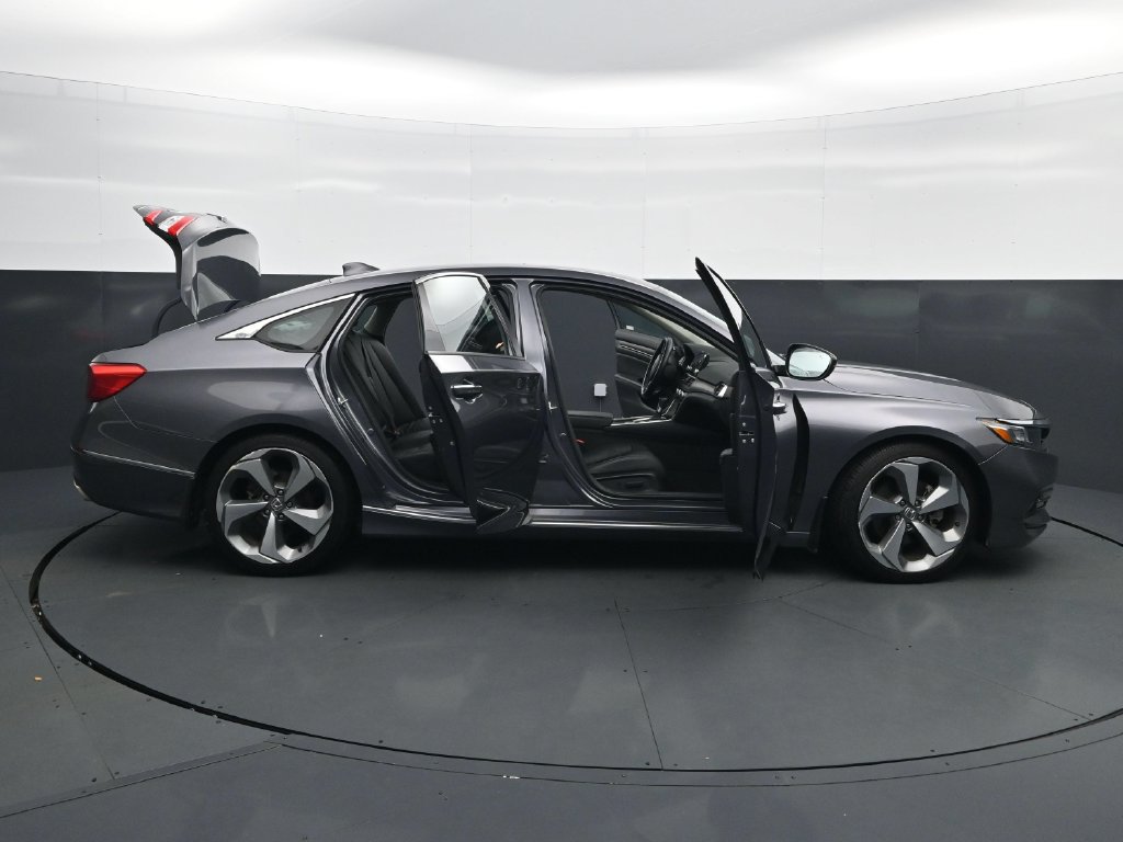 Used 2018 Honda Accord Touring image 62
