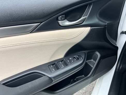 Certified 2019 Honda Civic EX image 31