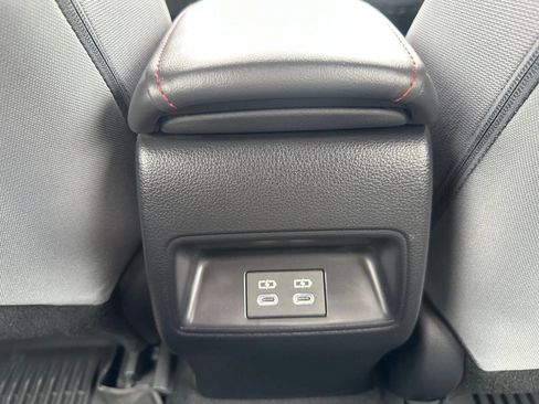 Used 2025 Toyota Corolla SE image 23