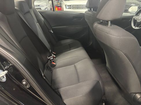 Used 2025 Toyota Corolla LE image 38
