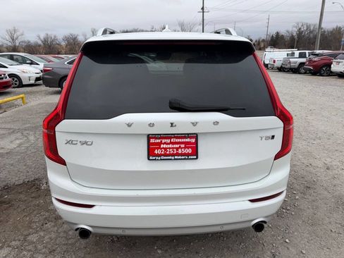 Used 2018 Volvo XC90 T5 Momentum w/ Convenience Package image 4