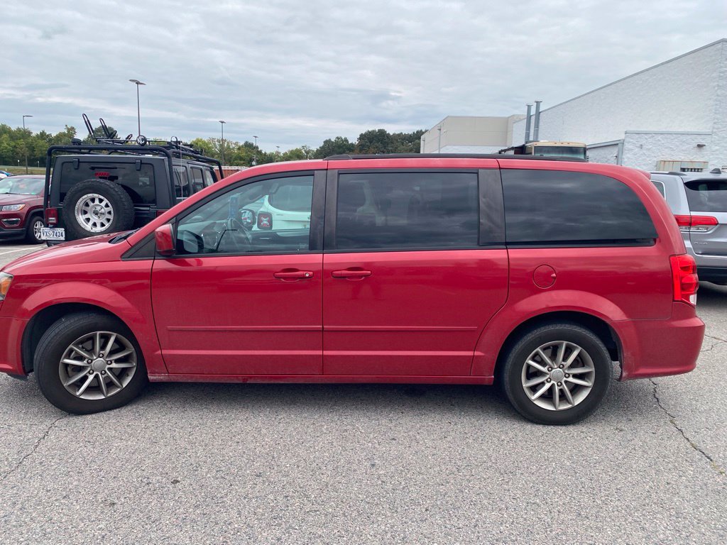 Used 2014 Dodge Grand Caravan R/T w/ Safety Sphere Group FWD image 3