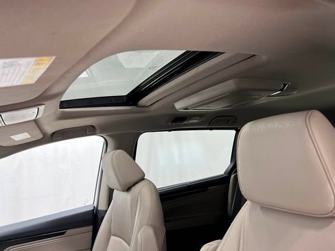 Used 2022 Honda Odyssey Touring image 13