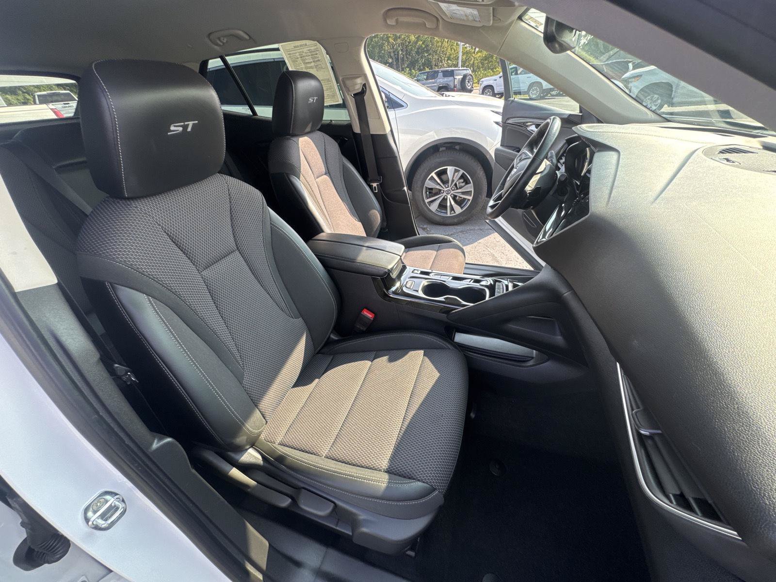 Used 2023 Buick Envision Preferred FWD image 18