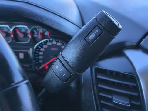 Used 2020 Chevrolet Suburban LT image 37