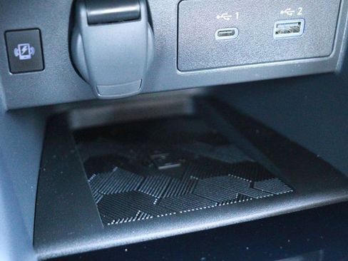 Used 2025 Nissan Versa SR w/ Trunk Package image 18