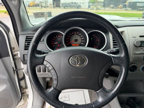 Used 2005 Toyota Tacoma 4x4 Double Cab image 10