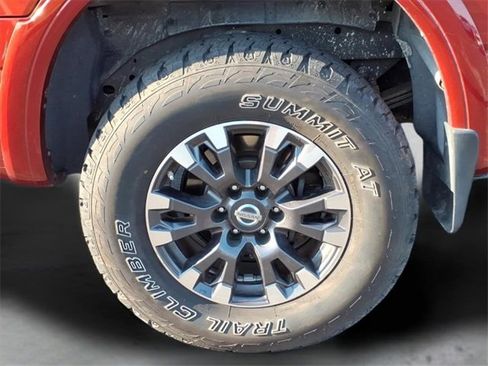Used 2018 Nissan Titan PRO-4X image 33