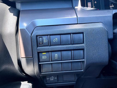 Used 2024 Toyota Tacoma SR5 RWD image 33