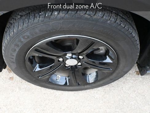 Used 2023 Dodge Charger SXT image 8