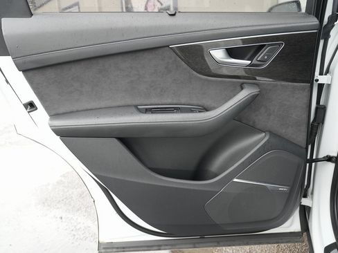 Used 2020 Audi SQ7 Prestige w/ Prestige Package image 35