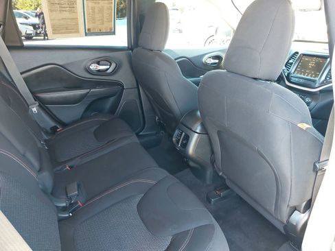 Used 2016 Jeep Cherokee 75th Anniversary image 11