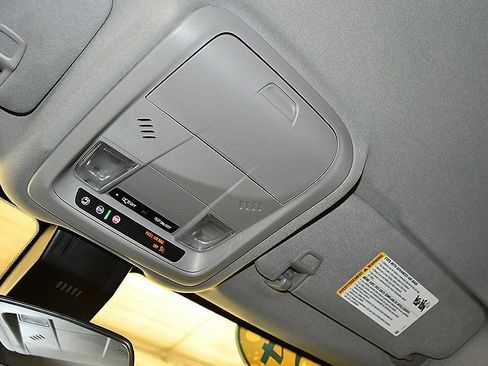 Used 2024 Chevrolet Equinox LT image 26