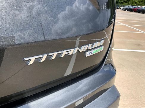 Used 2020 Ford Edge Titanium FWD image 10