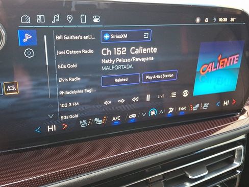 Used 2024 Chevrolet Traverse RS image 20