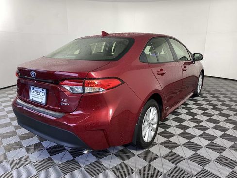 Used 2025 Toyota Corolla LE w/ LE Premium Package AWD/4WD image 9