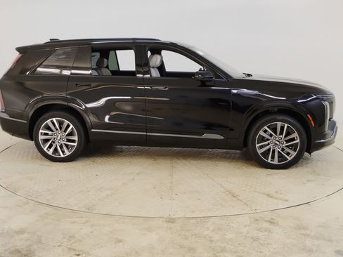 New 2026 Cadillac Vistiq Sport w/ LPO, Floor Liner Package image 8