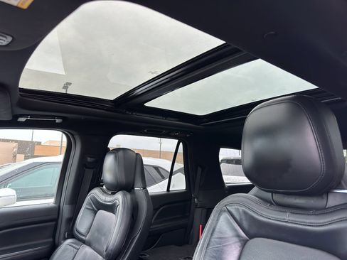 Used 2020 Lincoln Navigator Reserve image 8
