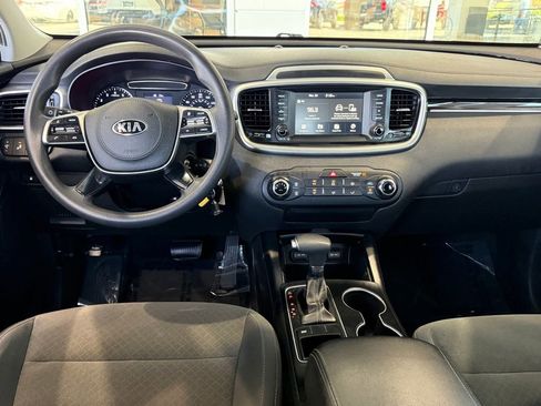 Used 2019 Kia Sorento FWD image 31
