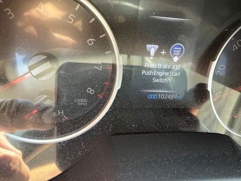 Used 2019 Toyota RAV4 XLE w/ Convenience Package AWD/4WD image 9
