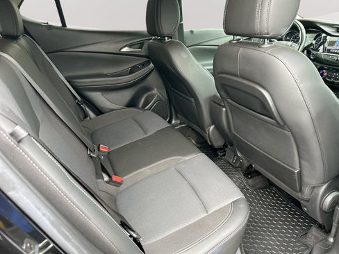 Used 2022 Buick Encore GX Preferred w/ Cold Weather Comfort Package AWD/4WD image 28
