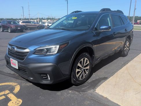 Used 2021 Subaru Outback Premium AWD/4WD image 4