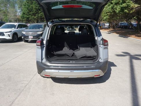 Used 2023 Nissan Rogue Platinum w/ Platinum Premium Package image 16