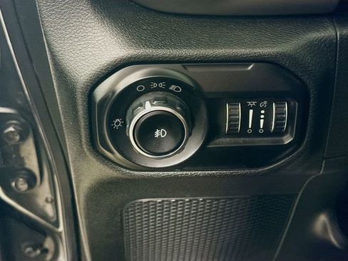 Used 2020 Jeep Wrangler Sport image 10