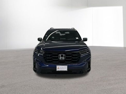 Used 2025 Honda Pilot Sport image 25