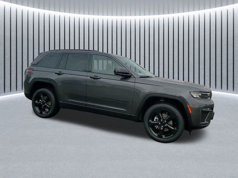 New 2026 Jeep Grand Cherokee Limited w/ Limited Altitude Package image 3