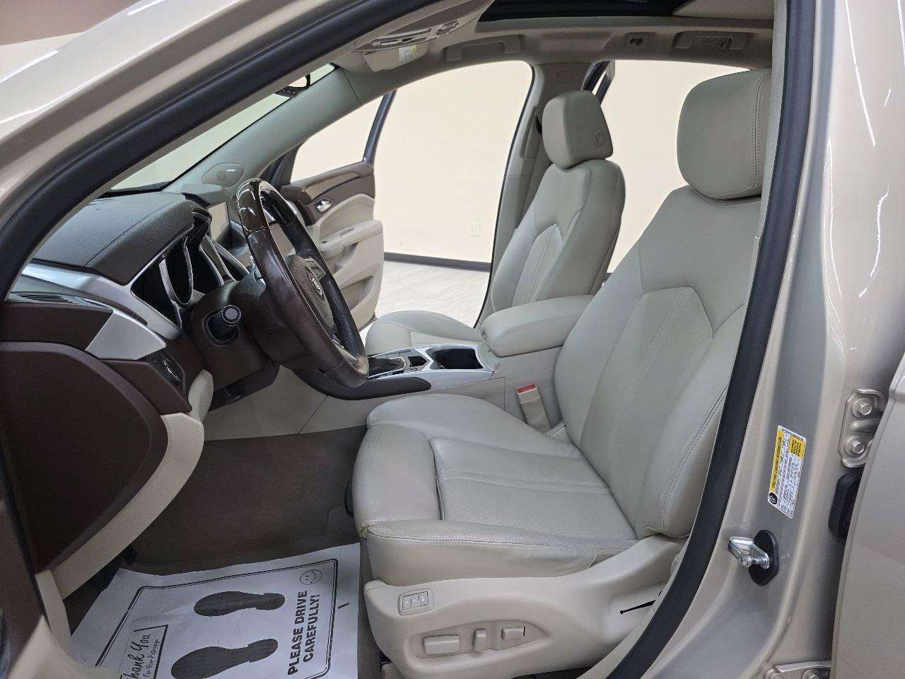 Used 2011 Cadillac SRX Luxury FWD image 17