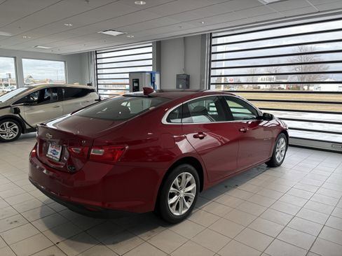 Used 2025 Chevrolet Malibu LT image 6