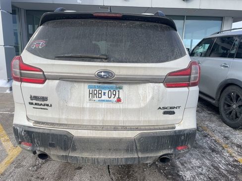 Used 2022 Subaru Ascent Onyx Edition image 4