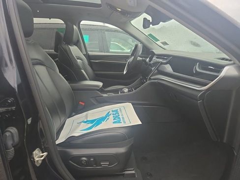 Used 2023 Jeep Grand Cherokee 4WD 4xe w/ Luxury Tech Group II image 11