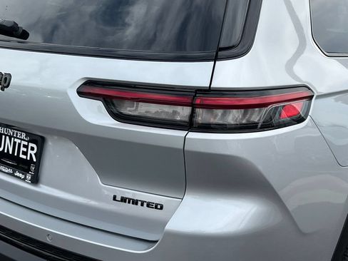 New 2025 Jeep Grand Cherokee L Limited w/ Black Appearance Package RWD image 18