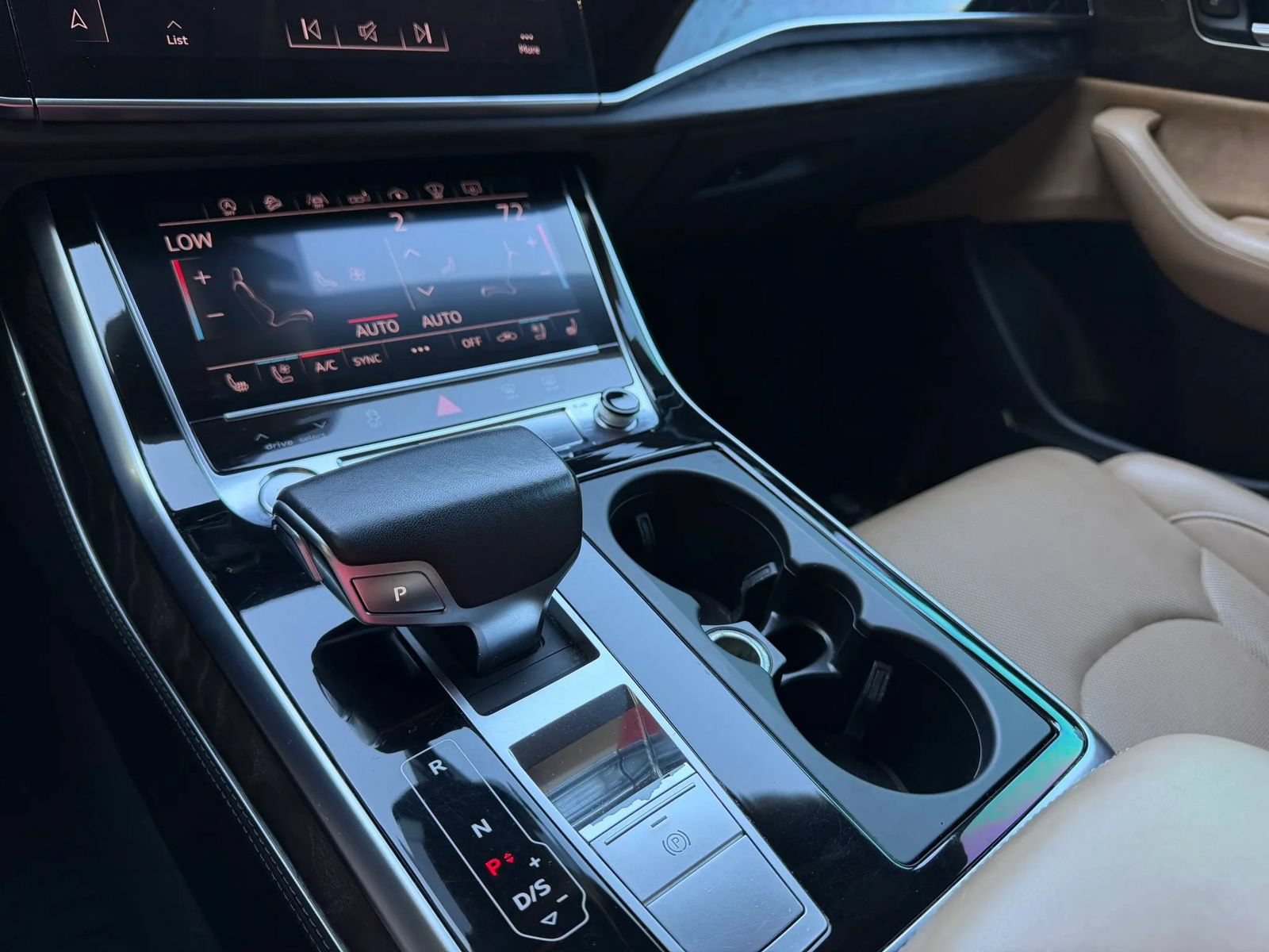 Used 2019 Audi Q8 Prestige AWD/4WD image 22