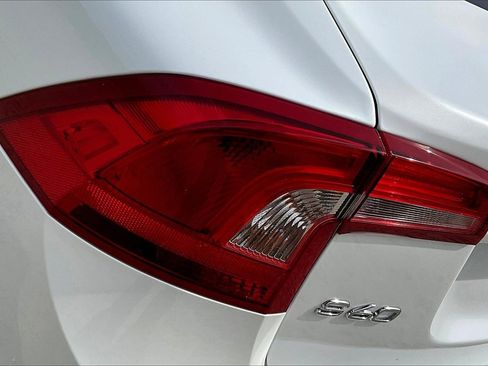 Used 2015 Volvo S60 T5 Platinum image 29