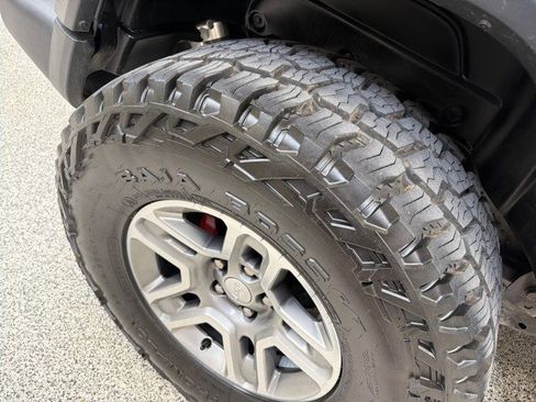 Used 2018 Jeep Wrangler Sport image 45