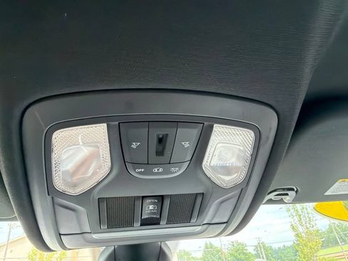 Used 2020 RAM 1500 Big Horn AWD/4WD image 24