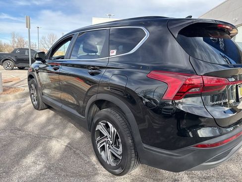 Certified 2023 Hyundai Santa Fe SE image 9