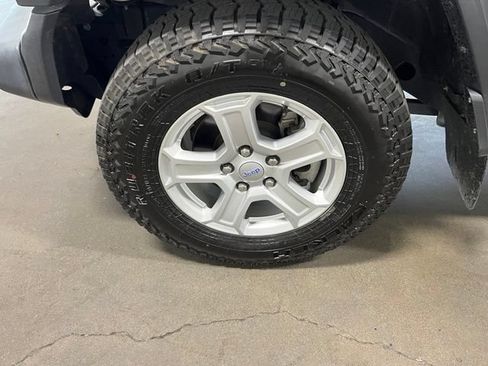 Used 2019 Jeep Wrangler Unlimited Sport S AWD/4WD image 30